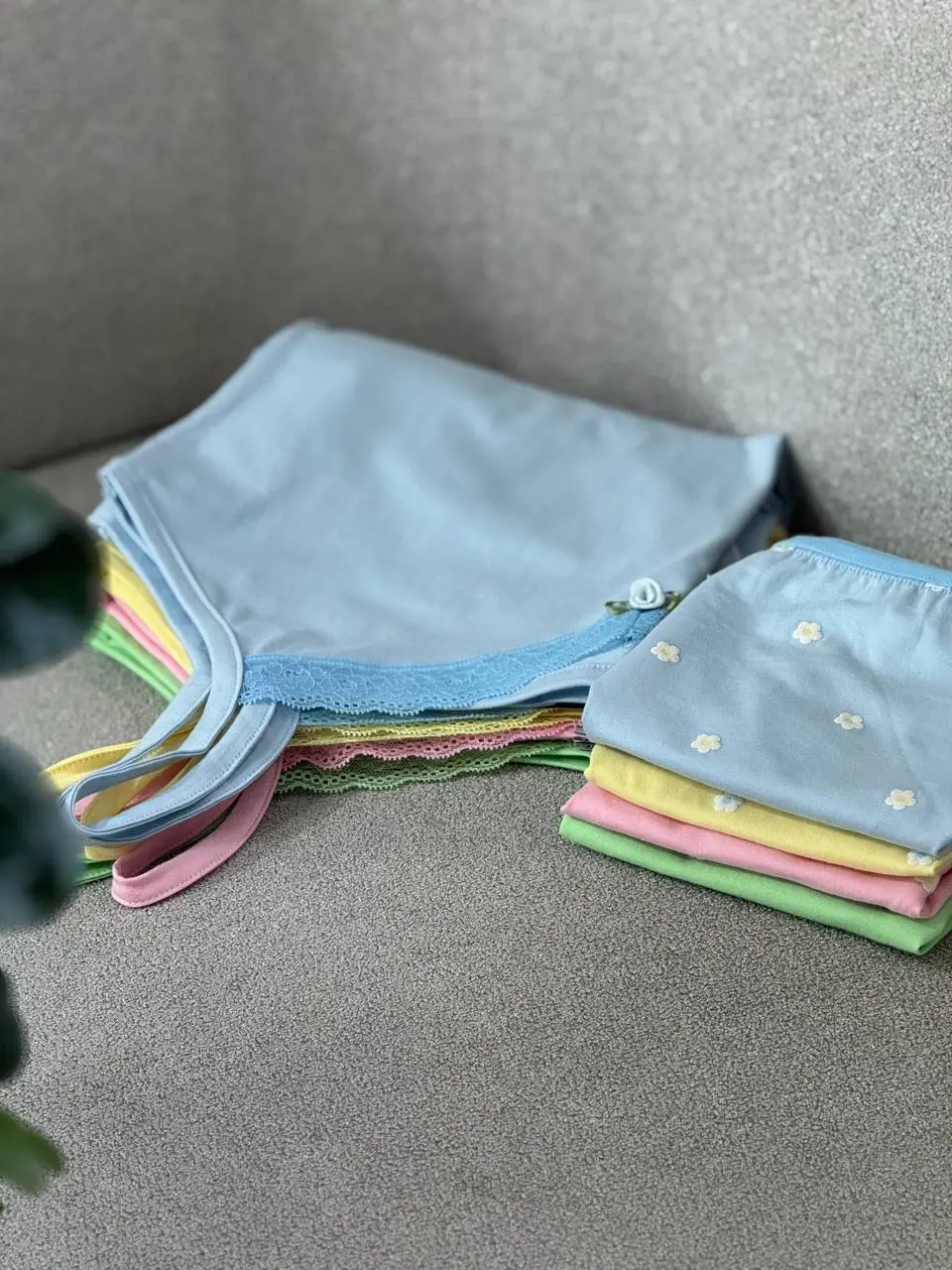 ست تاپ و شورتک زنانه بنیتا